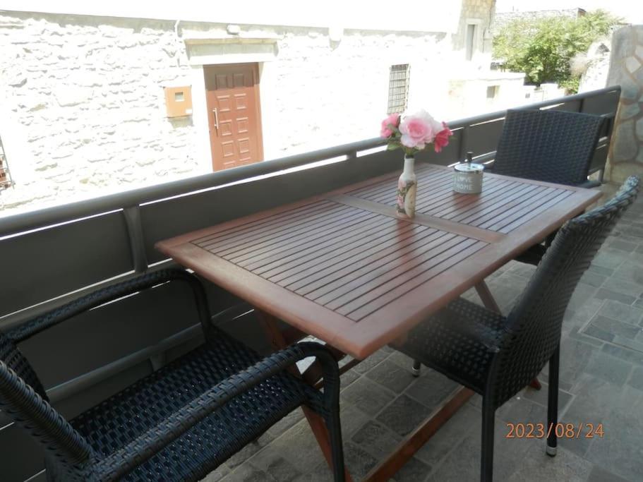 Apartment Areti *
